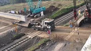 Erection girder jembatan 0+225 Interchange Lawang (Tol Pandaan-Malang)
