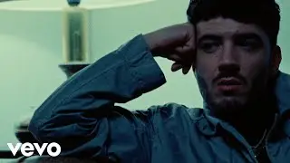 Gianni Bismark - Tutto Apposto (Visual Video)