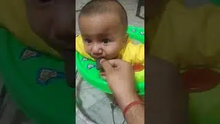 Babu chocolate Kha Raha Hai 😄😁☺ #cute #baby #babu #funny #funnyvideo #viral #youtubeshorts #shorts