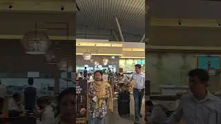 Inside Bangalore Domestic Lounge | Free Buffet, AC Lounge & Travel Tips, Best food in airport