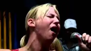 Funny Karaoke Woman! ''Tina Turner'' in action!!