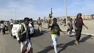 Yemen president flees palace as fighting erupts in Aden