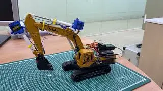 1/40 Excavator Radio Controlled with modified Linear servo - test