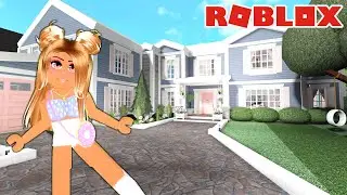 TOUR MY BLOXBURG FAMILY HOUSE! | Roblox