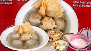 BAKSO JUJUKAN PARA TRAVELLER !! MURAH TAPI BIKIN NAGIH - Bakso Daging Mbak Nurharik