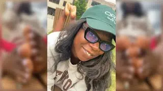 Interviewing a College Student About Her Soles 135| Public Feet Interview | Scouting Soleful Stories