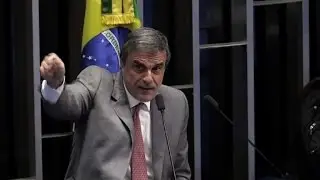 Dilma Rousseff se torna r&eacute; e vai a julgamento