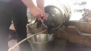 How to change a cask tap without disturbing the beer
