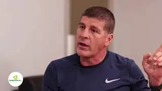 El origen y los inicios de Luis Gabelo Conejo en el deporte.