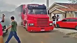 Scania 113H Top Fritando Bneu Sera Que Frita E Nadaa [Rodrigo Inacio]