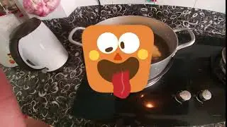 BUOI TRUA VAO BEP ME QUAY NAU CHE BAP