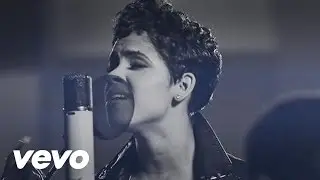 RaVaughn - Stay (In Studio Version)