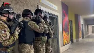 Roma - Armi, sangue e minacce: blitz contro la cosca Senese