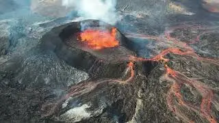 The Age of Mega Volcanoes? Mega-Eruption near Yellowstone US that Scientists Are Tracking Right Now