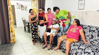Xaninha De Roupa Curta Vai Vendo Só  / Um Presente Especial Pra Zé