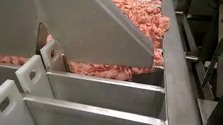 Filling a plate freezer