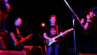 The Aussie Legends perform -Shout (Johnny O'Keefe)