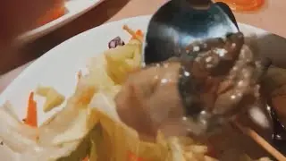 Eating oysters for the first time @ Crab Daddy in Guam . *REACTION *