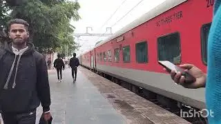 SECR Umaria rail WAP7 Train no 04043 Ambikapur H.nizamuddin Exp Extra SL 2 National Bandhavgrah prak