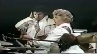 Jerry Scheff Bass Guitar Solo from Elvis Presley in Concert June 1977