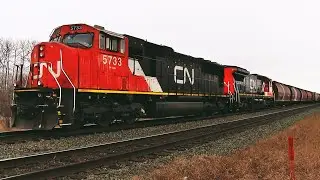 HAPPY NEW YEAR 2026! THROWBACK EMD SD75i NOTCHING UP PULLING HEAVY MIXED FREIGHT TRAIN!