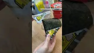 Как есть треугольный кимбап в Корее