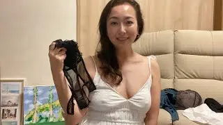 【ノーブラ】明日着ていく下着を紹介していたら、、