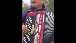 Арип Абдулхаликов поет