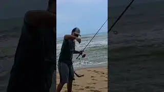 when you scared to touch it #fishingvideo #fishing #360camera #360video #adventure #justfishing