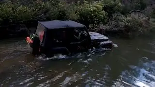 4x4 Action - Jeep attempt at driving through a creek - water&rock play @ Land Cruiser Mountain Park