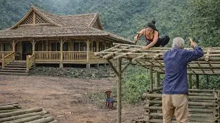 A Single Mother and a Kind 80 Year Old Man Build a Bamboo Hut in the Forest to Raise Pigs and Chicke
