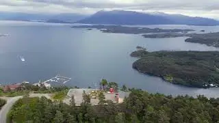Bl&aring;b&aelig;rhaugen, Tysnes