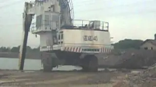Liebherr R994 et Cat 988H
