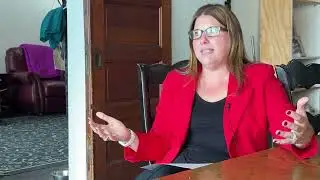 Jennifer Weaver the reluctant messenger