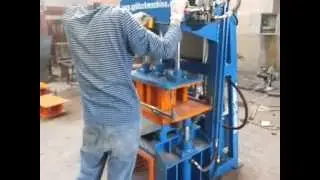 model GYM-QT2 -20 before shipping Testing smallest hydraulic paver block machine