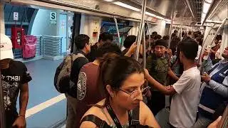 Viajando en la Linea 1 del Metro de Lima , desde la estacion Caja de Agua hasta La Cultura.