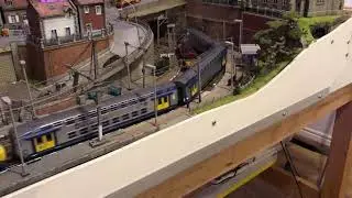 Marklin BB 22200 Infra locomotive and a double deck Vitrains Nord-Pas-de-Calais set 1105