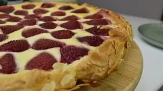 Strawberry Cheesecake Galette 🍓 &ndash; Mascarpone & ricotta cream (no mold)