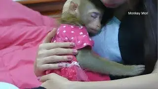 Mori Not Want To Sleep With Out Hug Mom