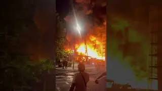 Le gymnase et des voitures incendi&eacute;s dans la nuit au Blanc-Mesnil merci les soldats de feu #france