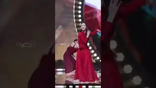Kim Thần m&uacute;a 