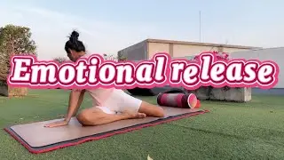 15-Minute Evening Yoga: Gentle Hip Release & Letting Go | โยคะเย็น 