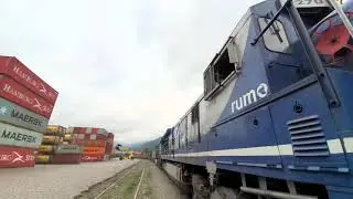 LocoMotiva GE C30-7 L&Iacute;DER do Trem de Cont&ecirc;ineres