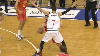 &iexcl;Lo nunca visto! CAMPAZZO rodea con el bal&oacute;n el cuerpo de Nachbar