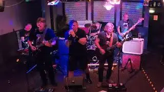 Gunrunner -  Living On A Prayer (Papillon, Southend. 13/11/2021)
