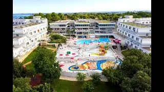 Хорватия. Прогулка по пляжу рядом с Hotel Delfin Plava Laguna Пореч