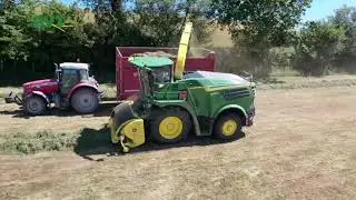 RVT 8500i John Deere foraging in the sunshine!☀️☀️☀️