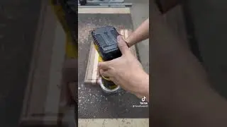 Quick juice groove on a cutting board #makitapalmrouter #dewalttrimrouter #UphillwoodworkingCo
