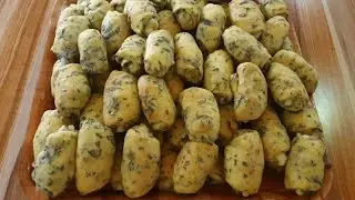 طريقة عمل اقراص الزعتر بالجبنة البيضاء سهلة وسريعة والعجينة قطنية Thyme tablets with white cheese