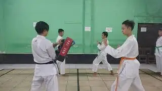 SKAT FIGHTERS -BERLATIH TENDANGAN MEMAKAI TARGET  #Sallamsehat&semangat #Satuhobiberjutakisah